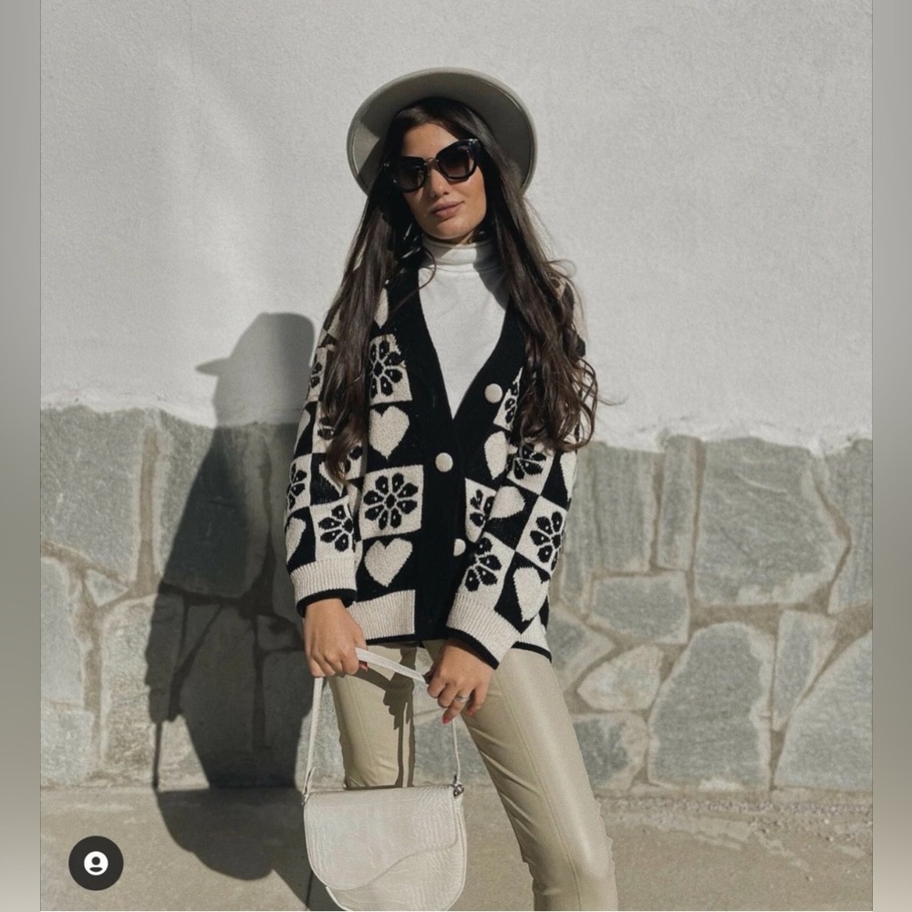 ZARA WOMAN JACQUARD KNIT CARDIGAN HEART FLORAL BLACK WHITE S - Picture 7 of 12